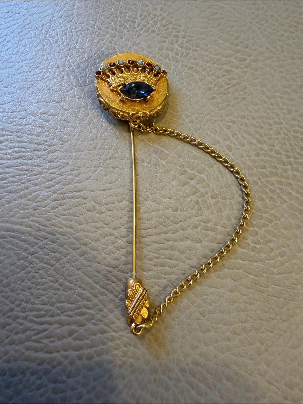 Vintage 1960s Gold Tone 1" Stick Pin with Royal Crown / Eye Rhinestones